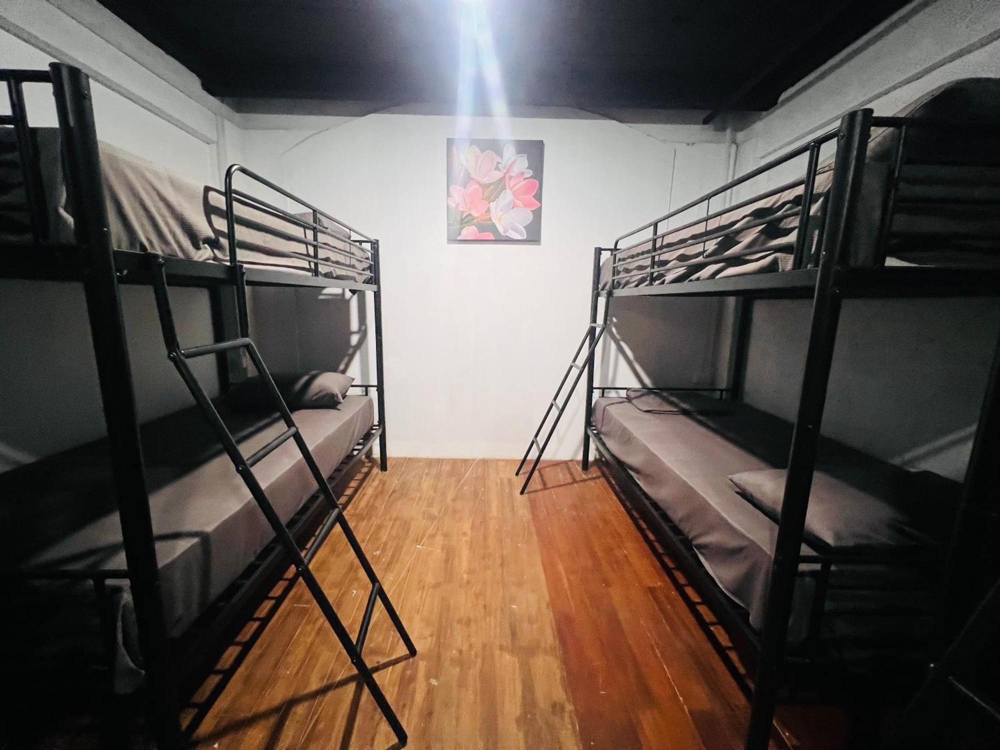 Patong Adventure Hostel Eksteriør billede