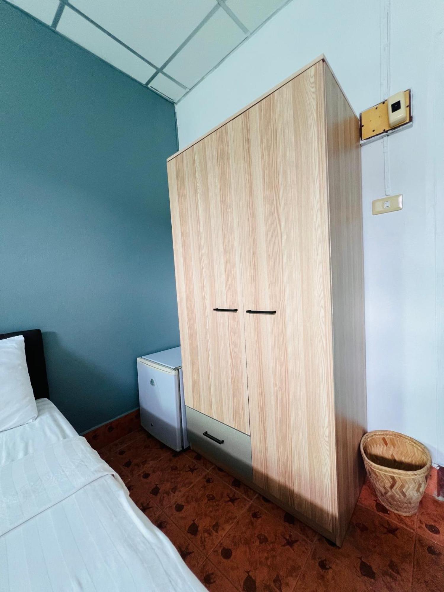 Patong Adventure Hostel Eksteriør billede