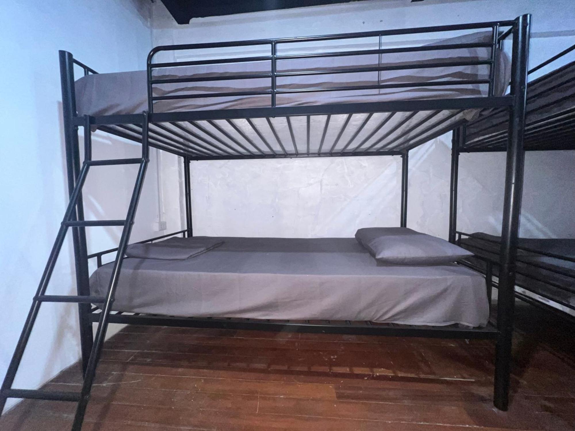 Patong Adventure Hostel Eksteriør billede