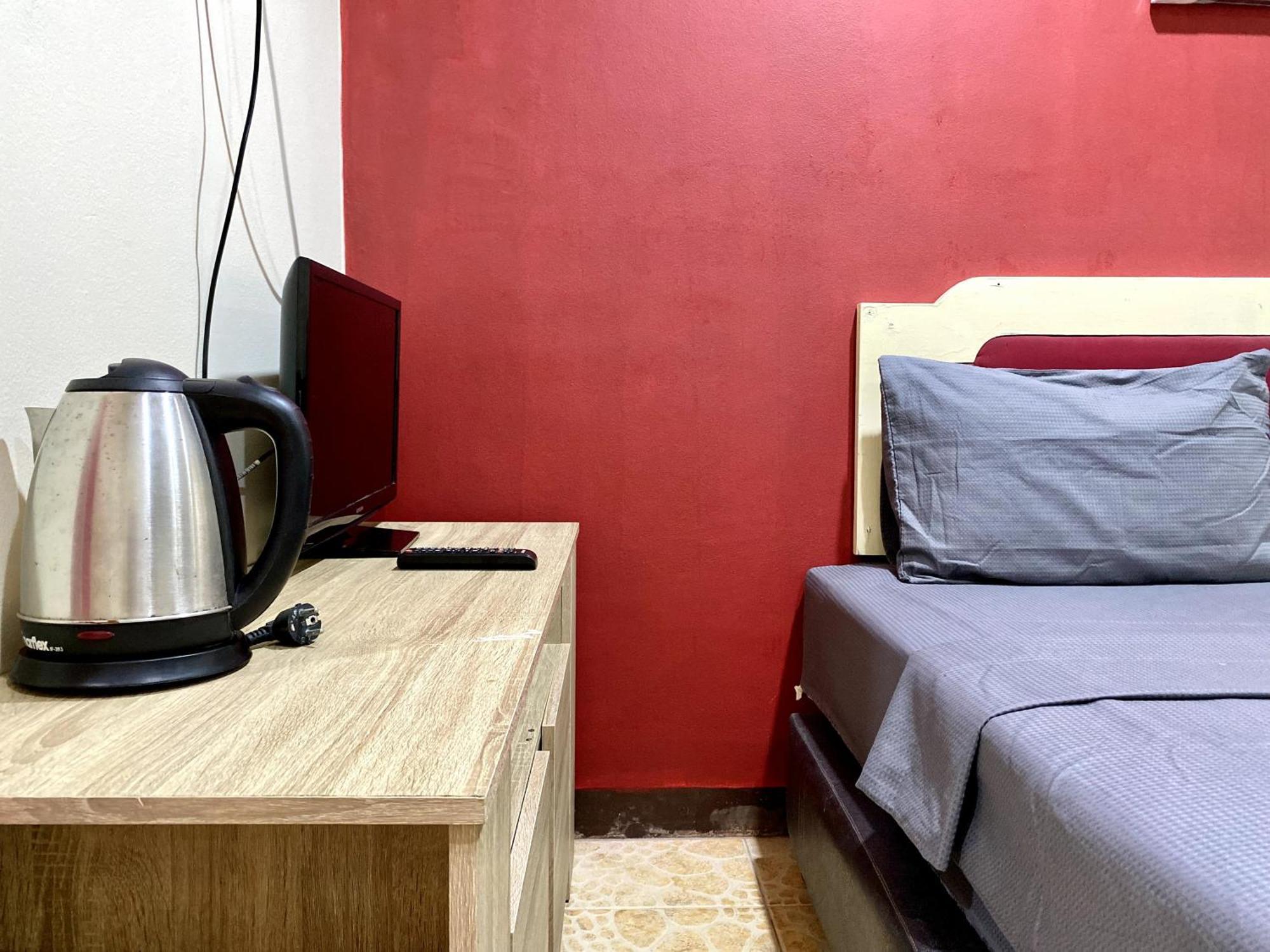 Patong Adventure Hostel Eksteriør billede