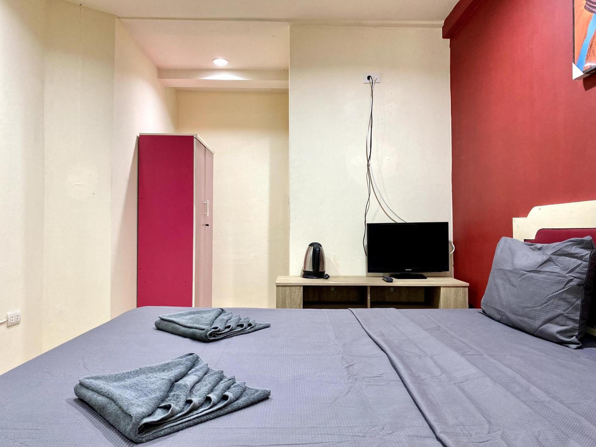 Patong Adventure Hostel Eksteriør billede